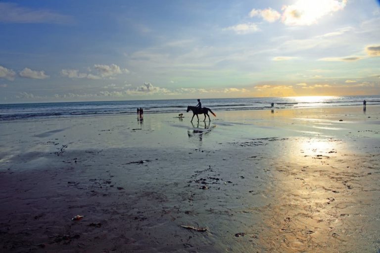 Reiter am Jimbaran Beach