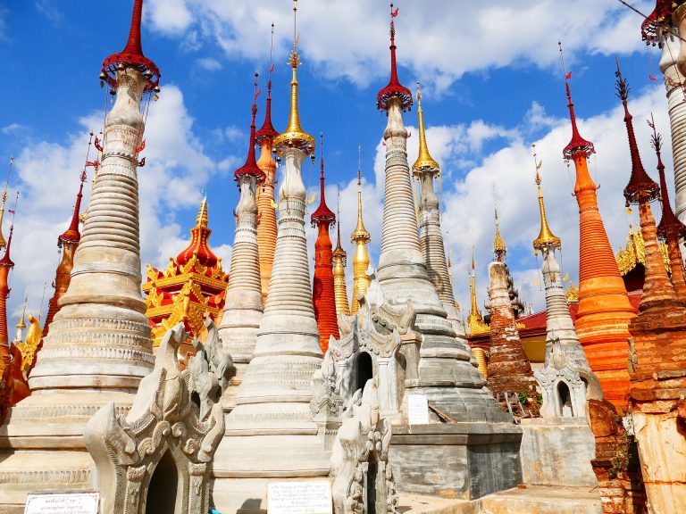 Inle See Stupas