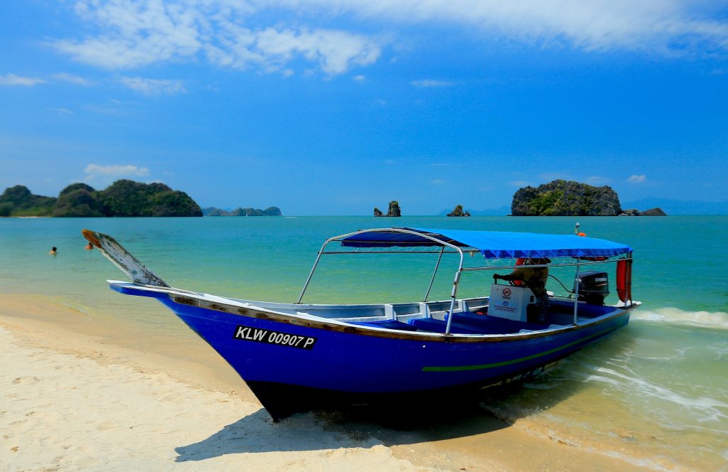 Boot am Strand Langkawi