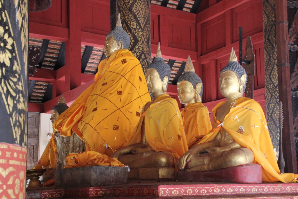 Lampang Wat Phrathat Lampang Luang sitzende Buddhas