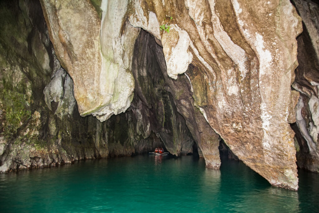 Unterirdischer Fluss Karstlandschaft