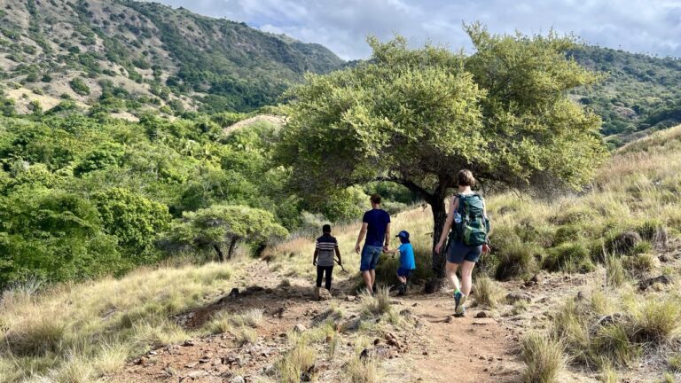 Komodo Nationalpark Familie Wanderung