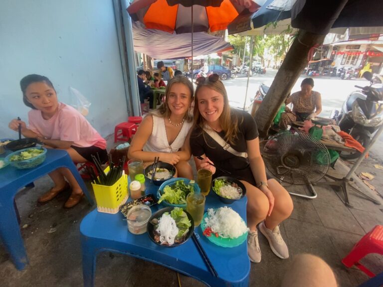 Hanoi Streetfood Laura und Sophie